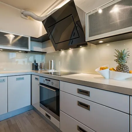 Fahle, Skyline View 1 Bedroom Flat Near Centre