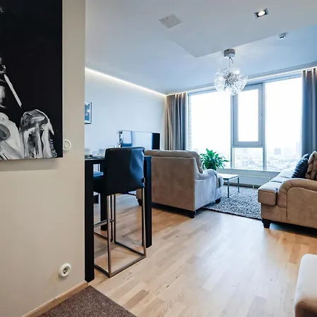 Fahle, Skyline View 1 Bedroom Flat Near Centre Tallinn