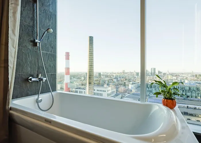 Fahle, Skyline View 1 Bedroom Flat Near Centre *