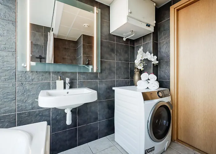 Fahle, Skyline View 1 Bedroom Flat Near Centre * Таллин