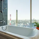 Fahle Building, Skyline View 1 Bedroom Flat Near Centre *
