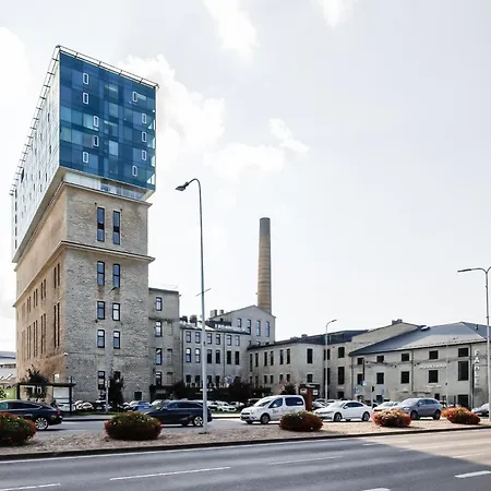 Fahle Building, Skyline View 1 Bedroom Flat Near Centre *